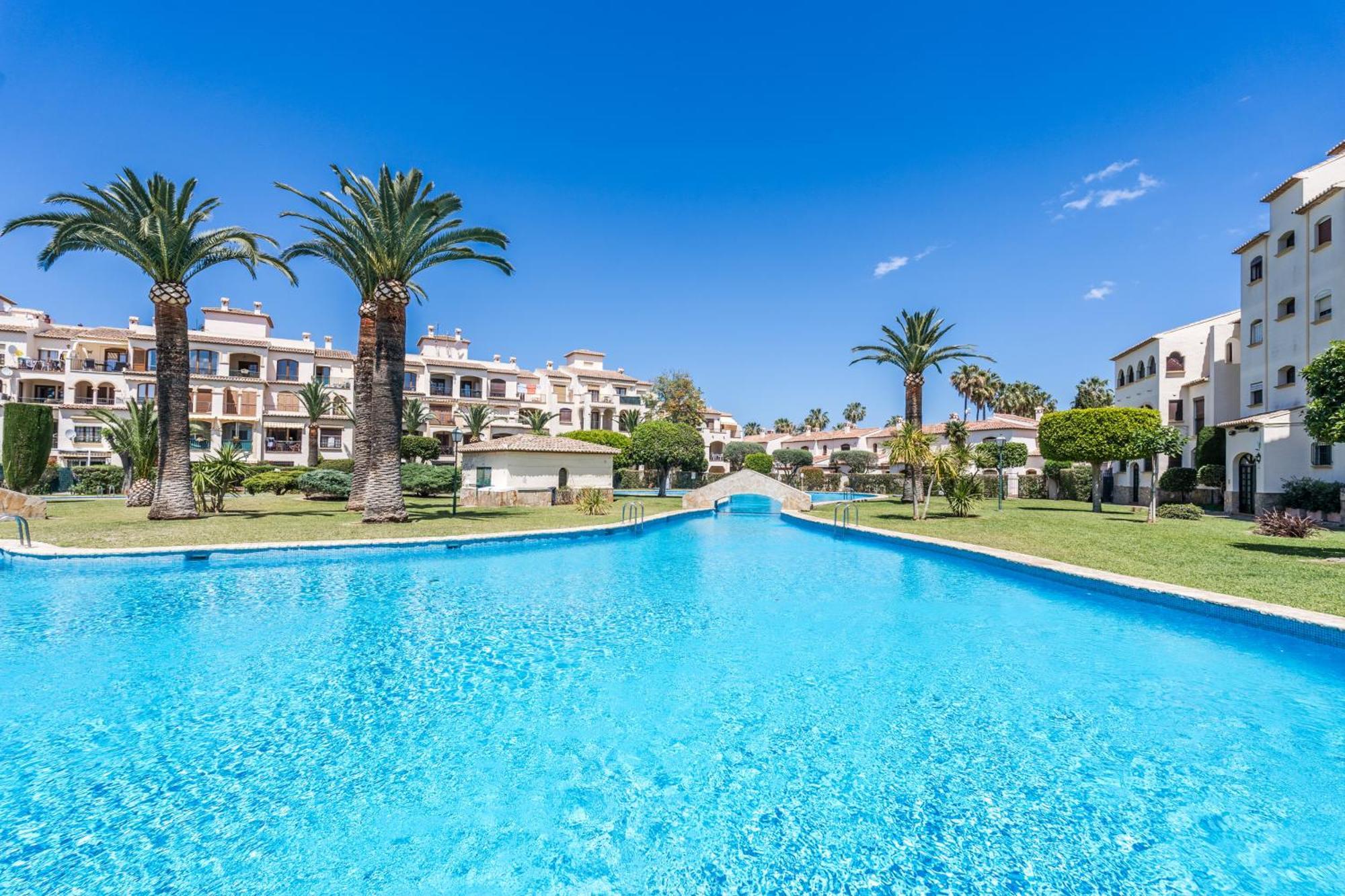 Vakantiehuis Casa Tucan - Luxury House With Large Pool, 10 Min Walk To Arenal Jávea
